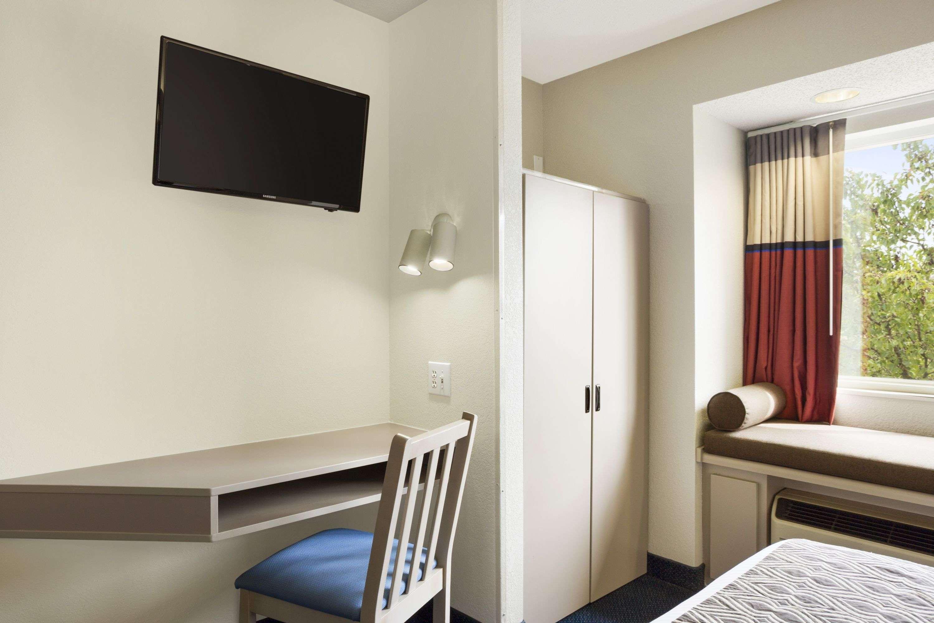 Microtel Inn By Wyndham Louisville East Eksteriør bilde