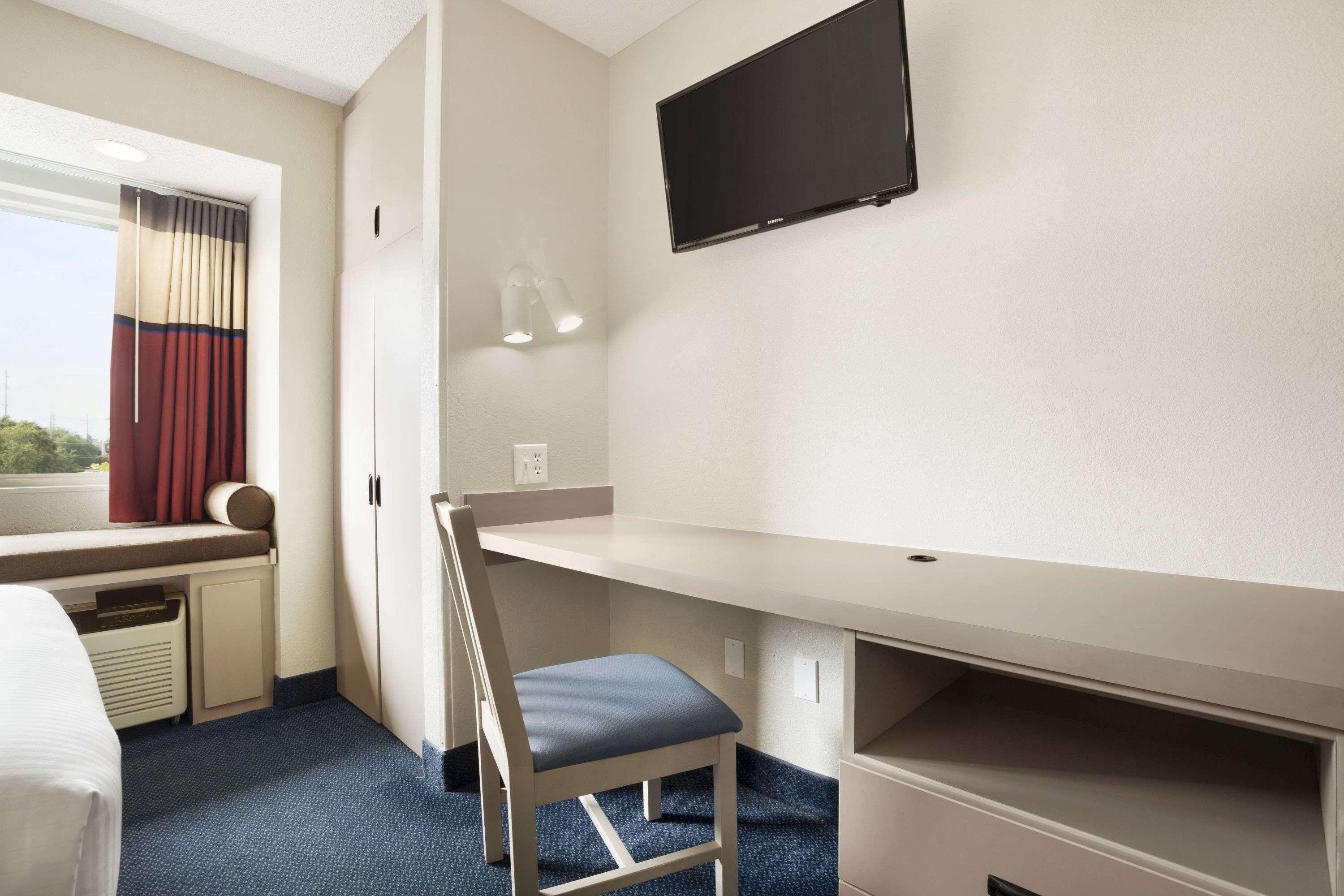 Microtel Inn By Wyndham Louisville East Eksteriør bilde