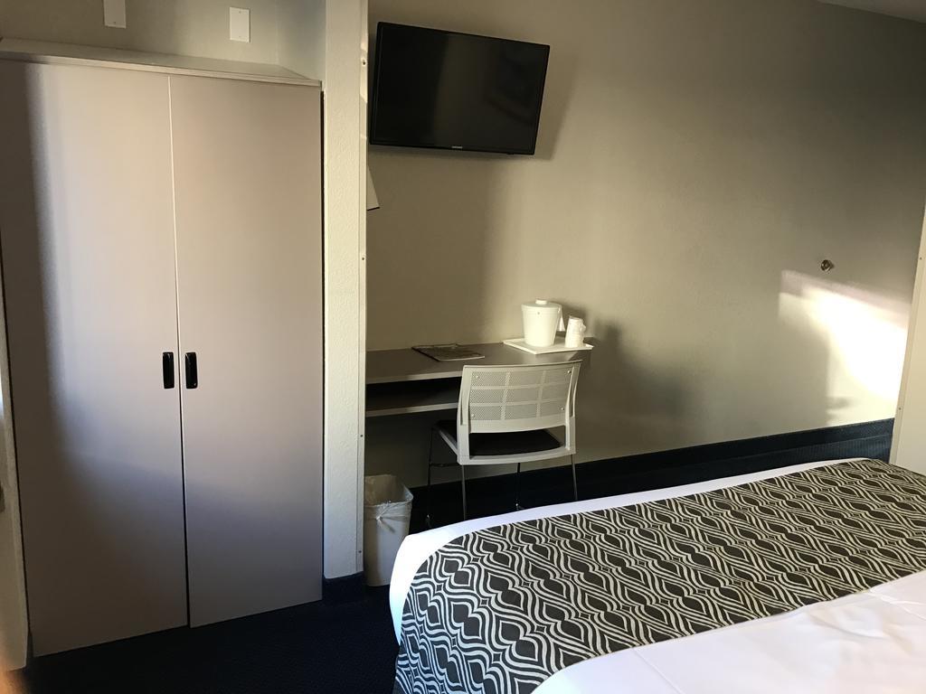 Microtel Inn By Wyndham Louisville East Eksteriør bilde